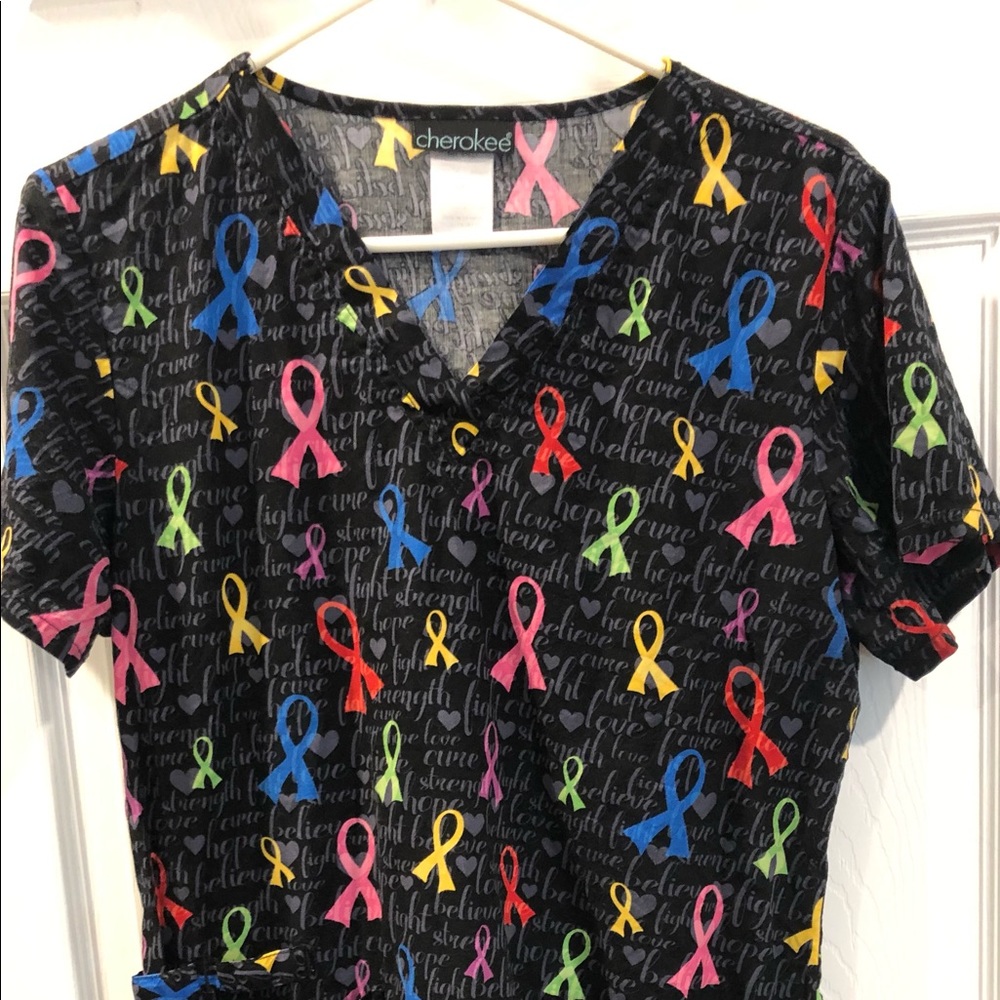 Womens Scrub Top—Medium